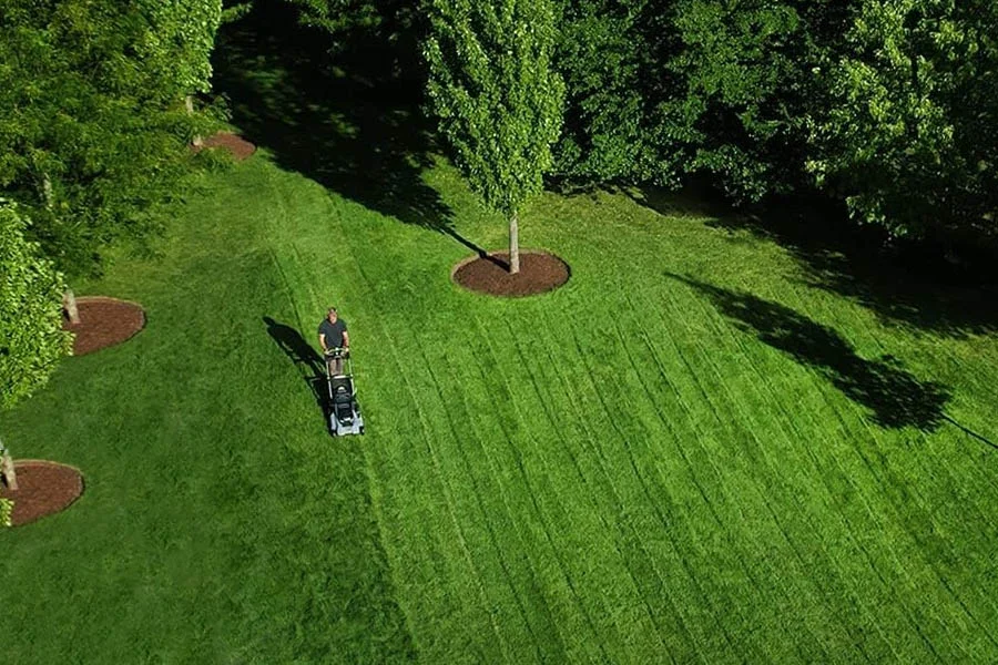 battery power lawn mowers